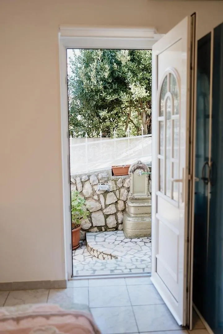Villa Palma Mali Losinj Guest house